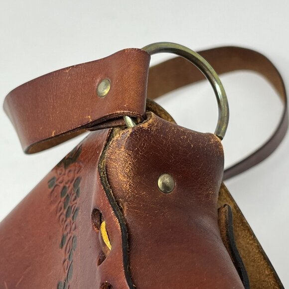 Vintage handmade leather shoulder bag stitching floral 1970s tooling - Picture 9 of 16